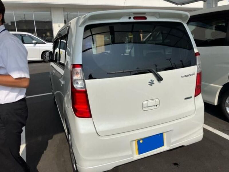 WAGON R