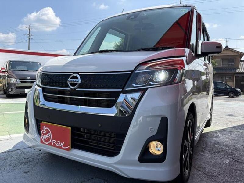 NISSAN DAYZ ROOX
