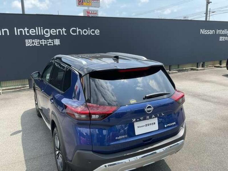X-TRAIL