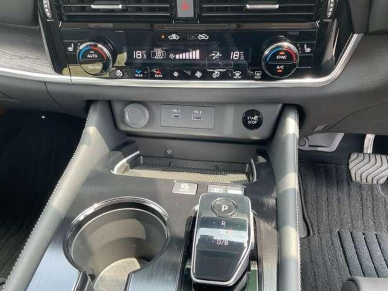 X-TRAIL