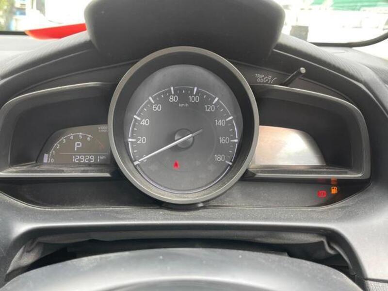 MAZDA2