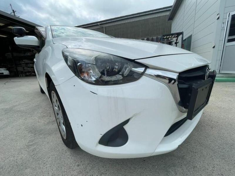 MAZDA2