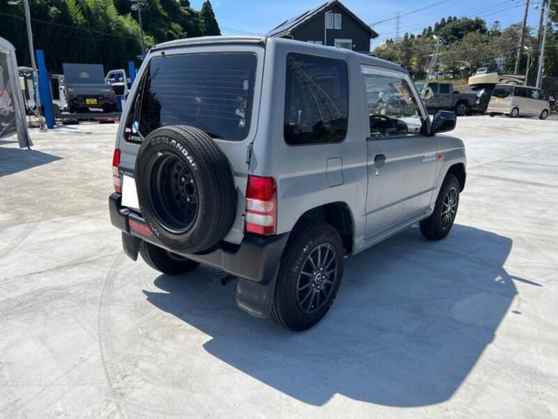 PAJERO MINI