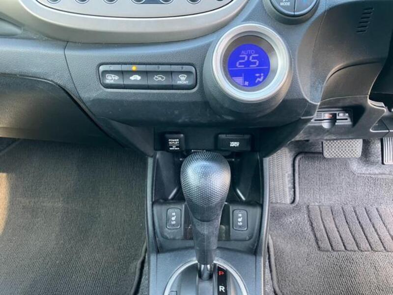 FIT HYBRID