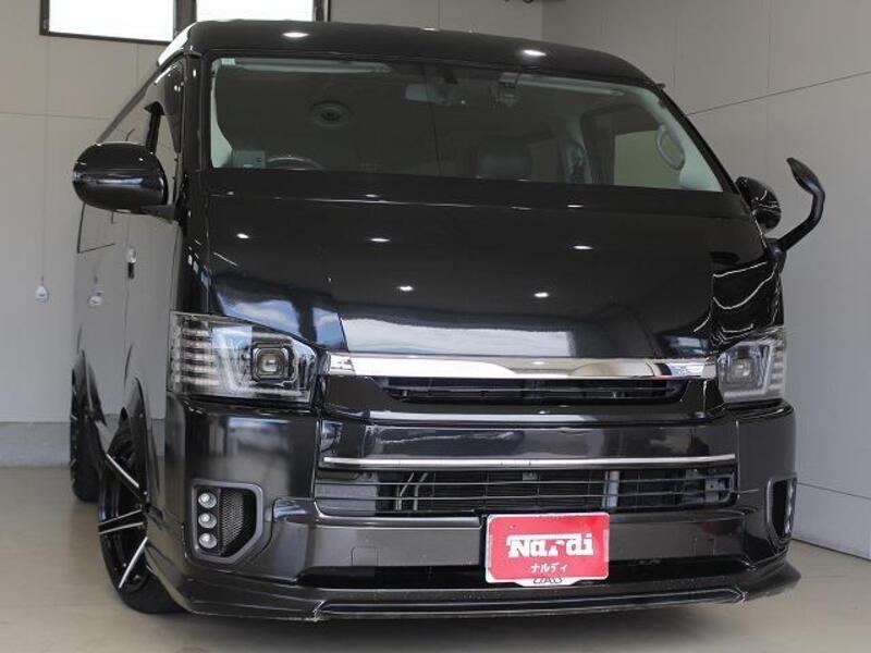 TOYOTA HIACE WAGON