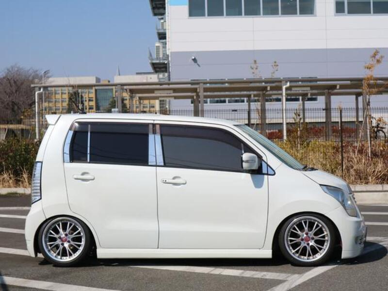 WAGON R