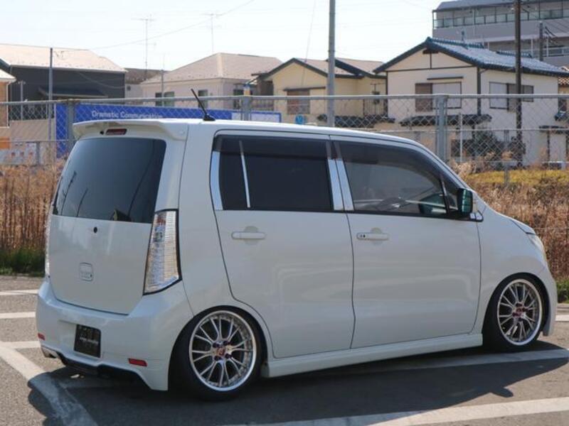 WAGON R