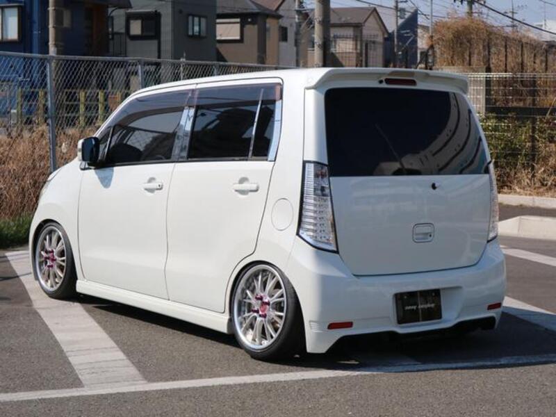 WAGON R
