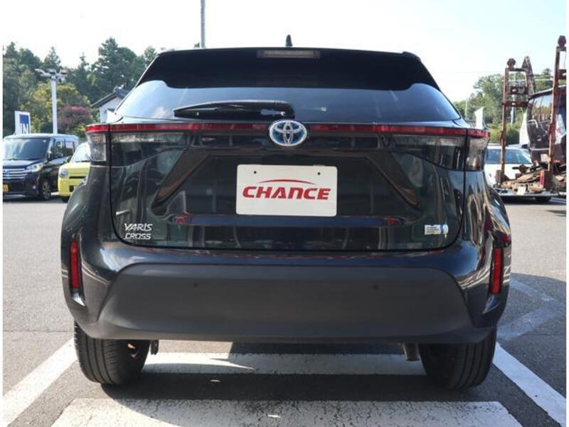 YARIS CROSS