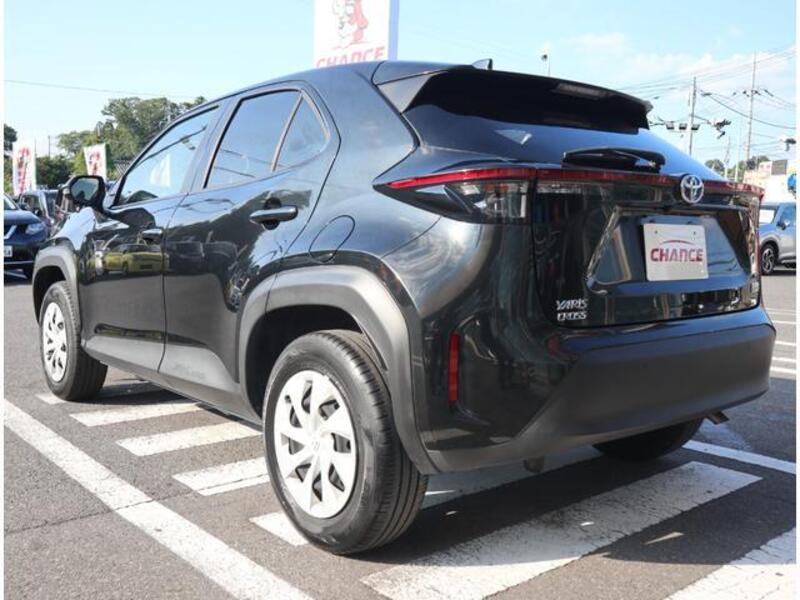 YARIS CROSS