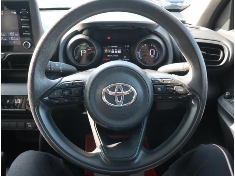 YARIS CROSS