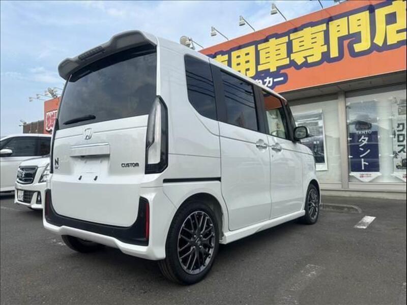 N BOX CUSTOM