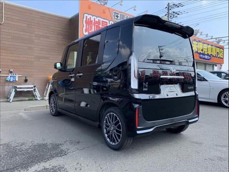 N BOX CUSTOM