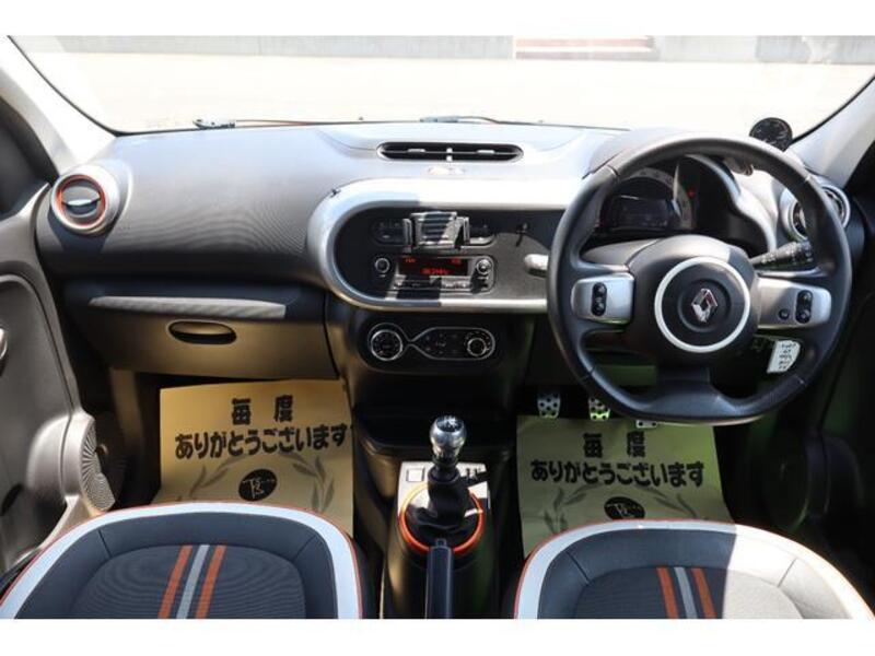 TWINGO