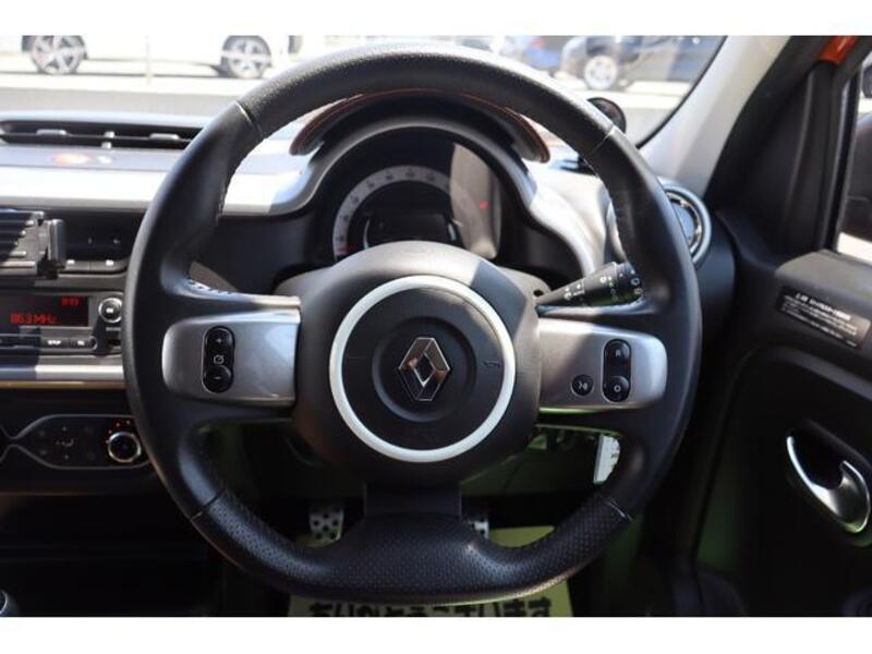 TWINGO