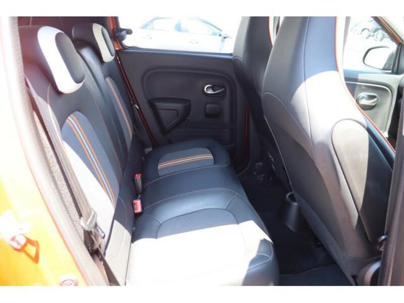 TWINGO