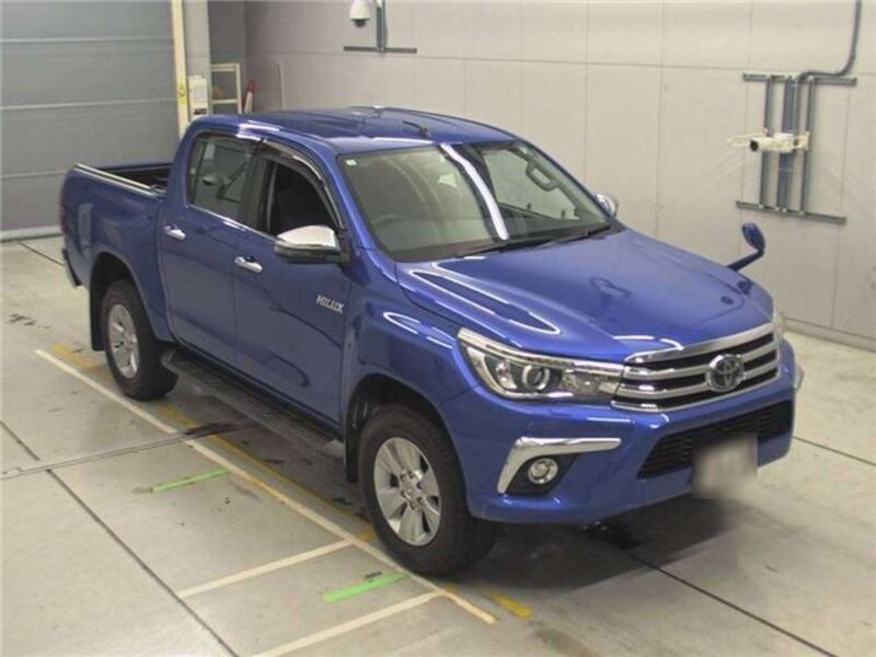 TOYOTA HILUX