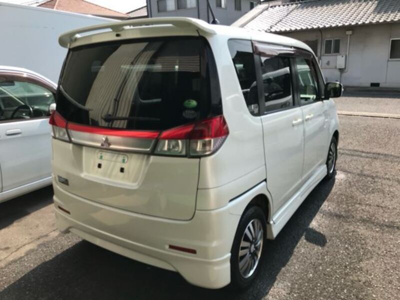DELICA D2