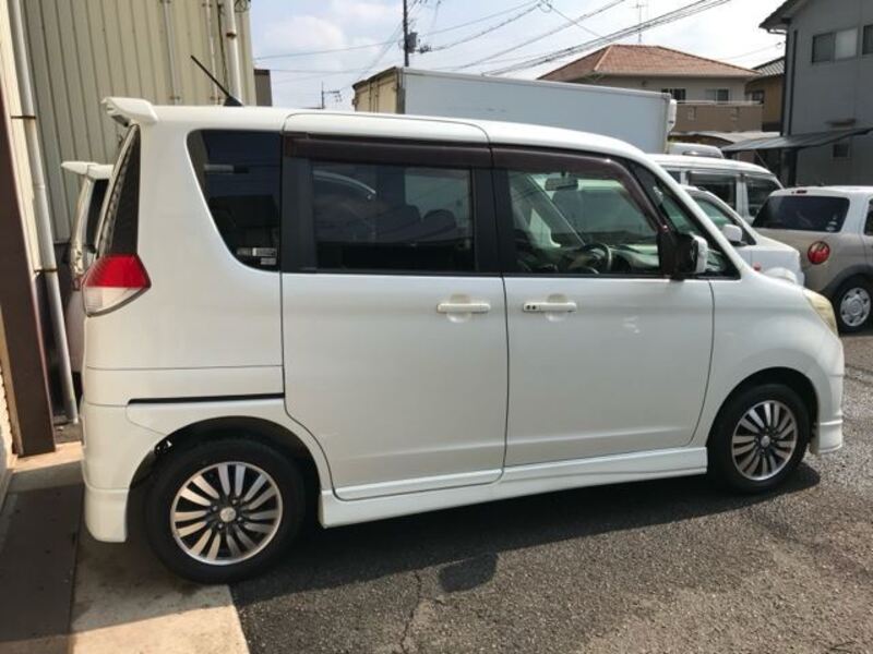 DELICA D2