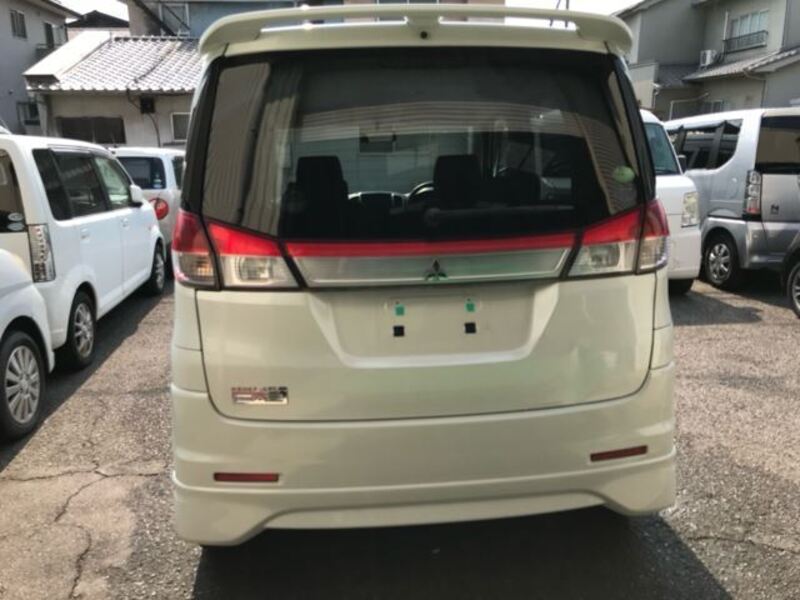 DELICA D2