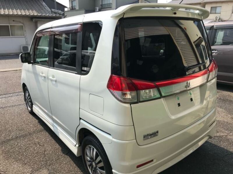 DELICA D2