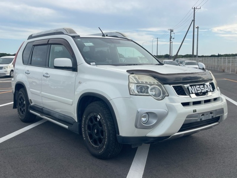 X-TRAIL