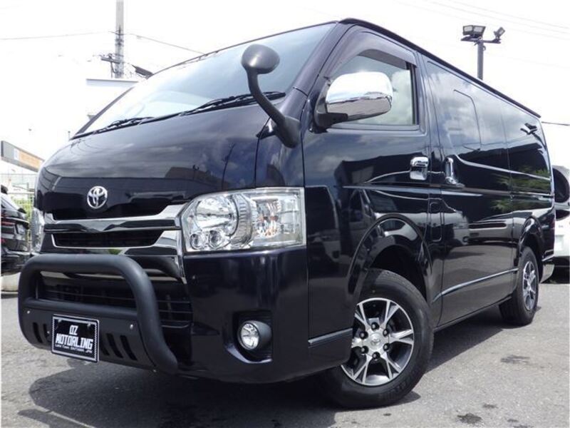 TOYOTA HIACE