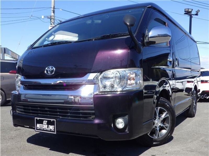 TOYOTA HIACE