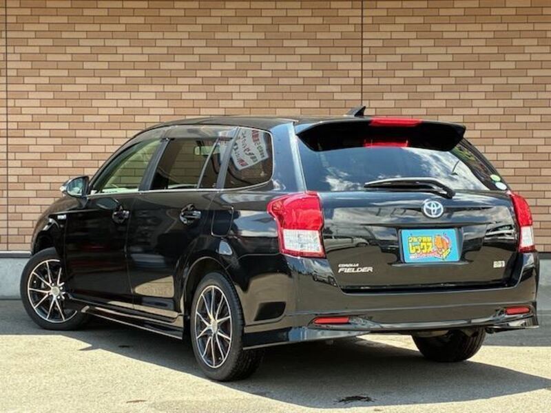 COROLLA FIELDER