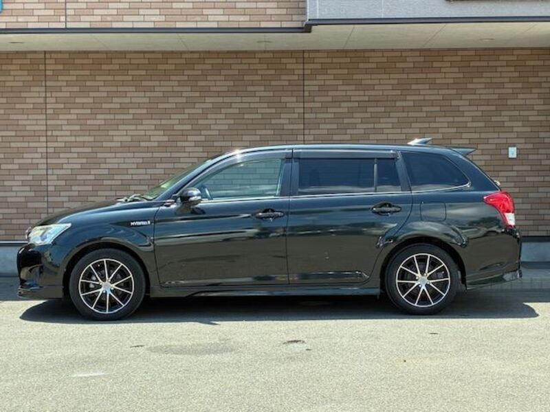 COROLLA FIELDER