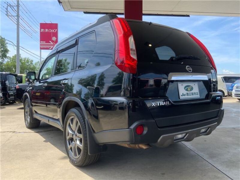 X-TRAIL