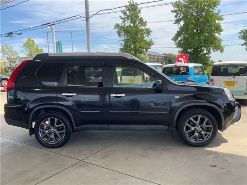 X-TRAIL