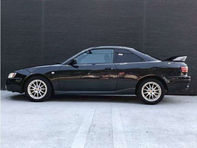 COROLLA LEVIN