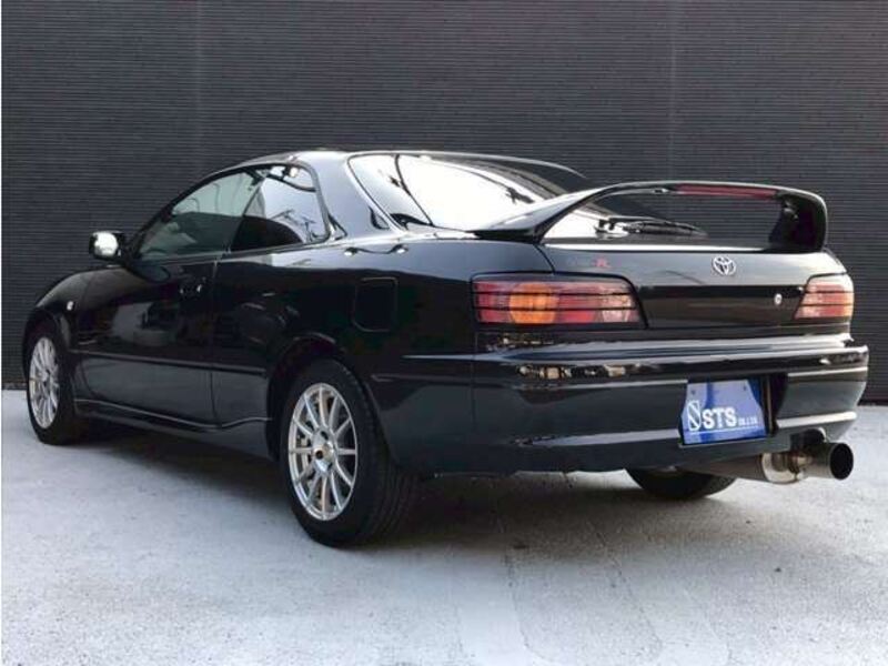 COROLLA LEVIN