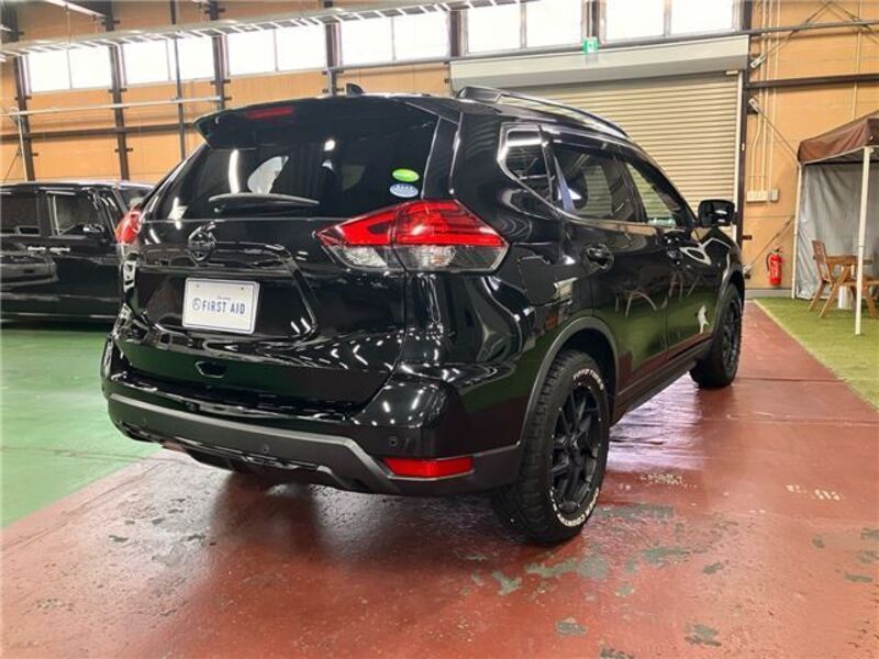 X-TRAIL