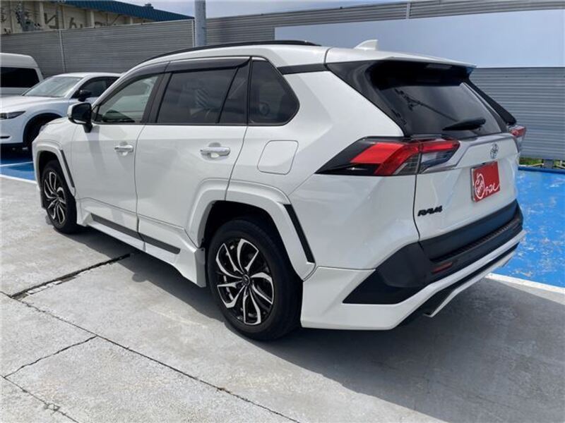 RAV4