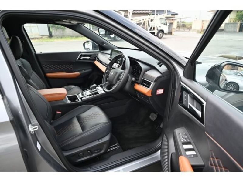 OUTLANDER PHEV