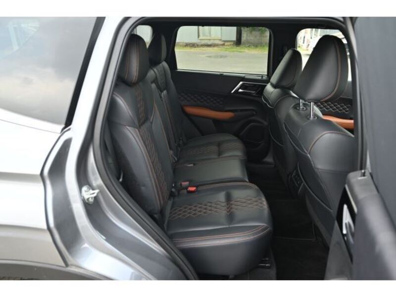 OUTLANDER PHEV