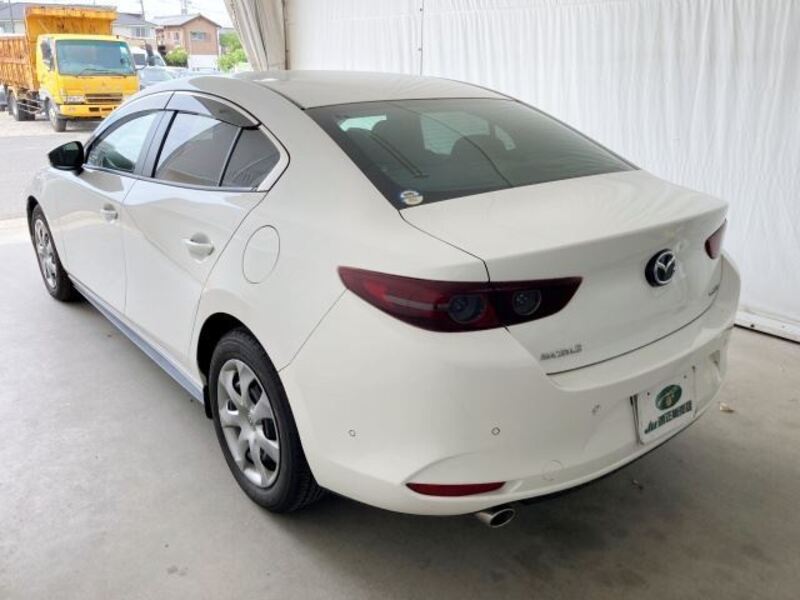 MAZDA3