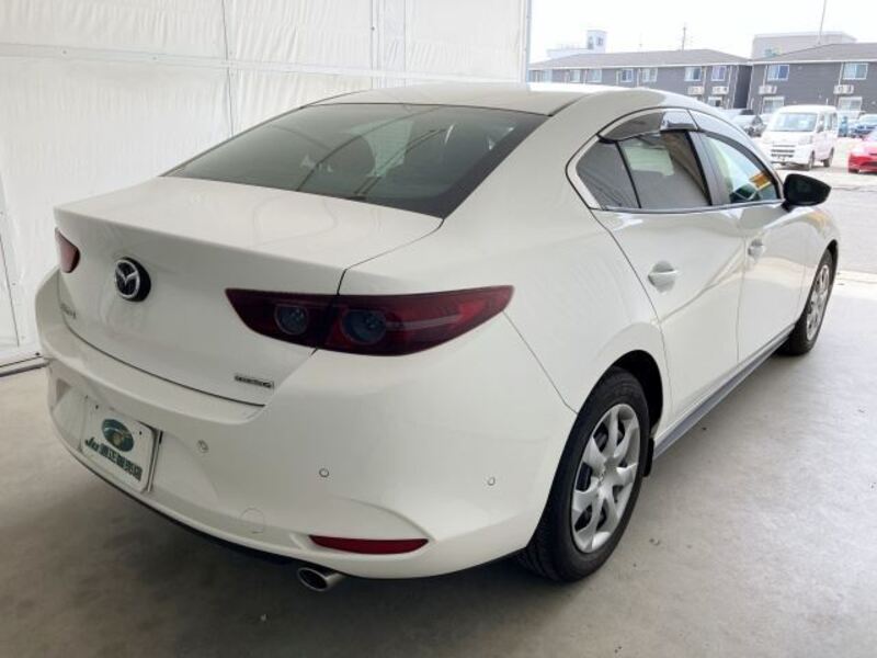 MAZDA3