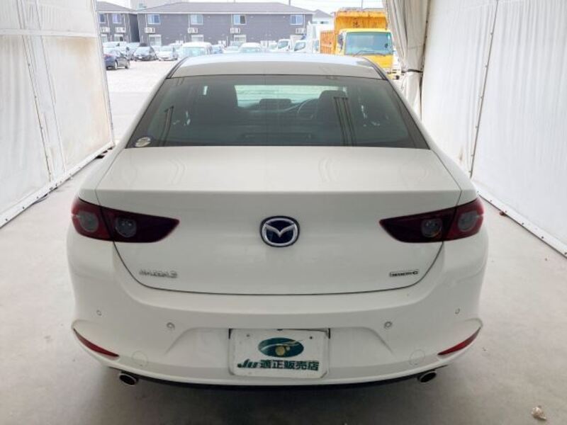 MAZDA3