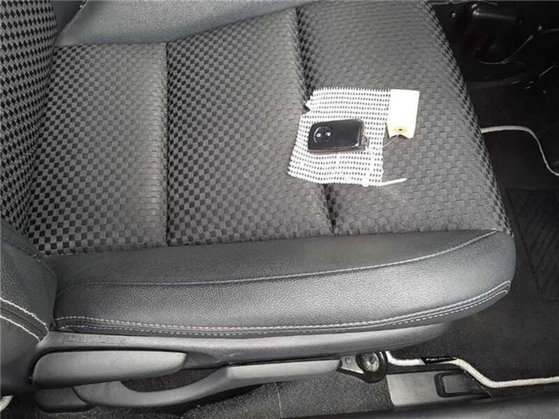 COROLLA FIELDER