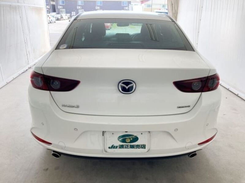 MAZDA3
