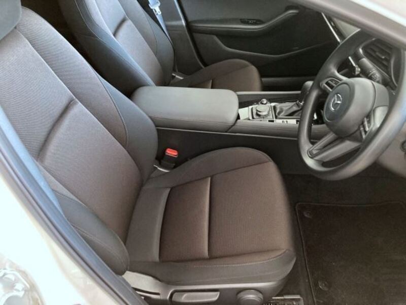 MAZDA3