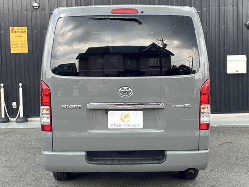 HIACE VAN