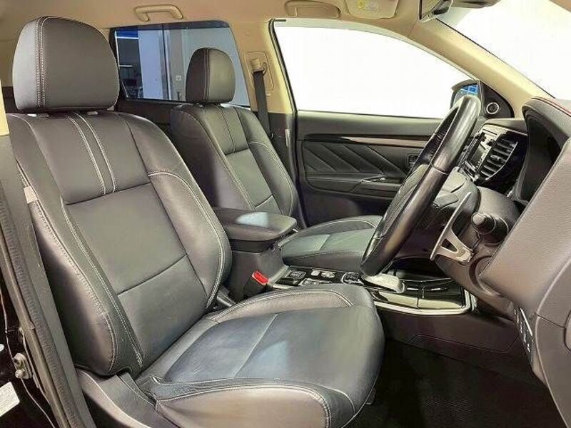 OUTLANDER PHEV