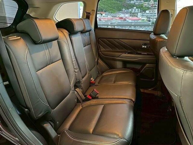 OUTLANDER PHEV