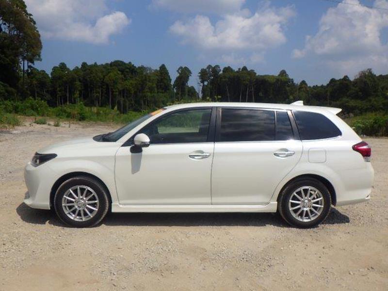 COROLLA FIELDER