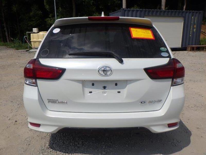 COROLLA FIELDER