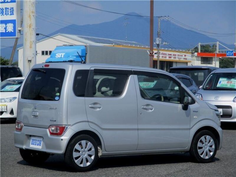 WAGON R